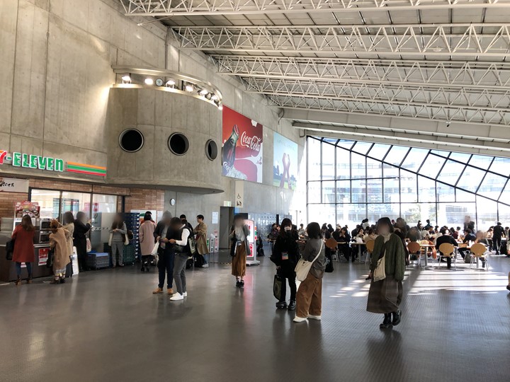 Adobe MAX Japan開催会場のパシフィコ横浜の様子